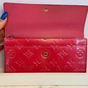 Louis Vuitton Pink Vernis Sarah Wallet